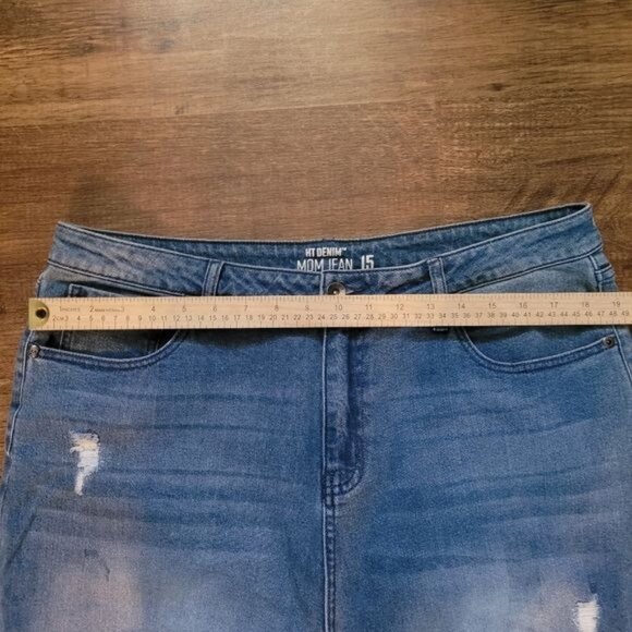 Hot topic Denim Jeans plus size 2X Mom Jeans holes destroyed - Picture 3 of 6